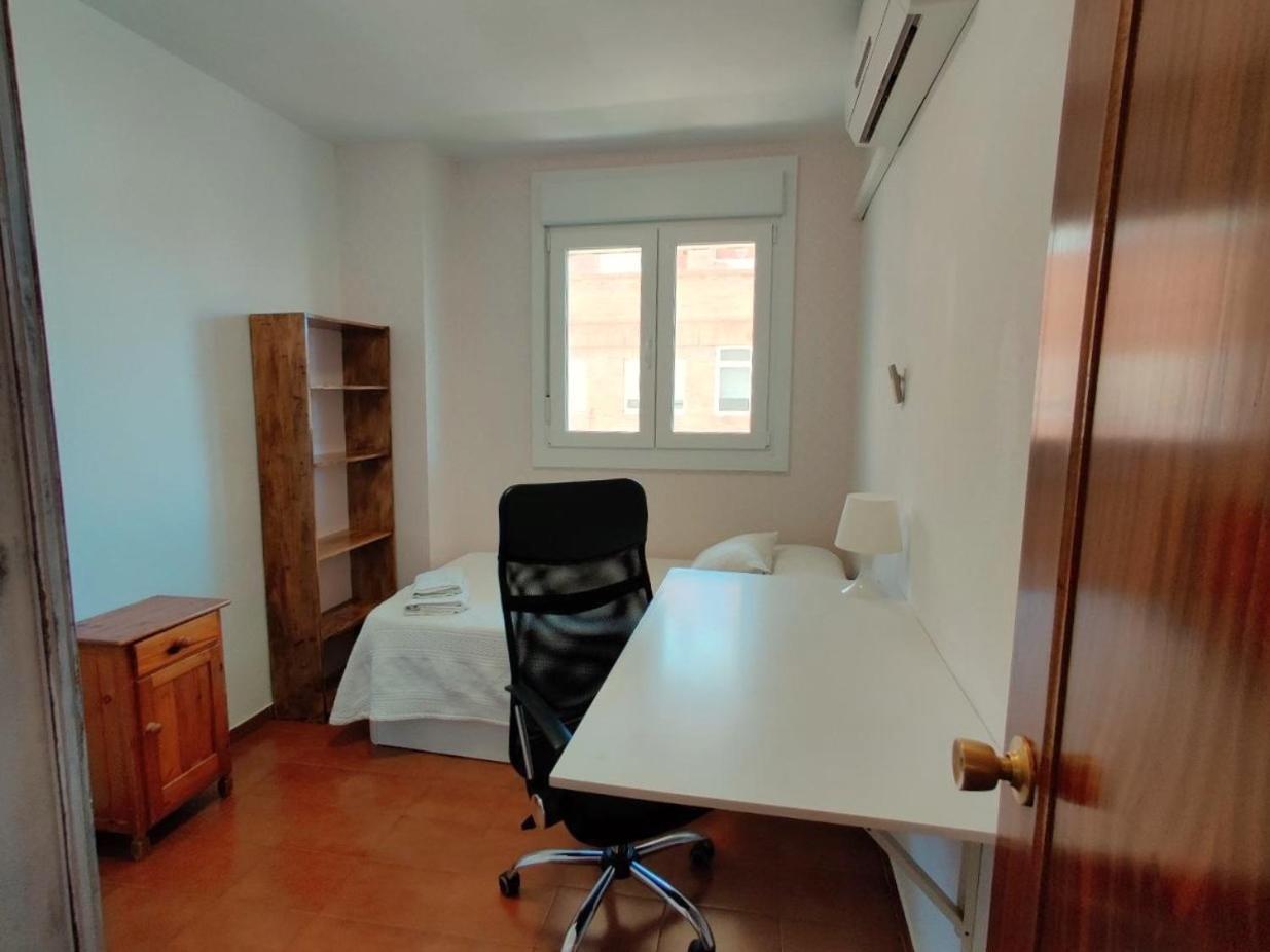 Piso Grande Cerca Playa Con 5 Aires Acondicionados Appartement Almería