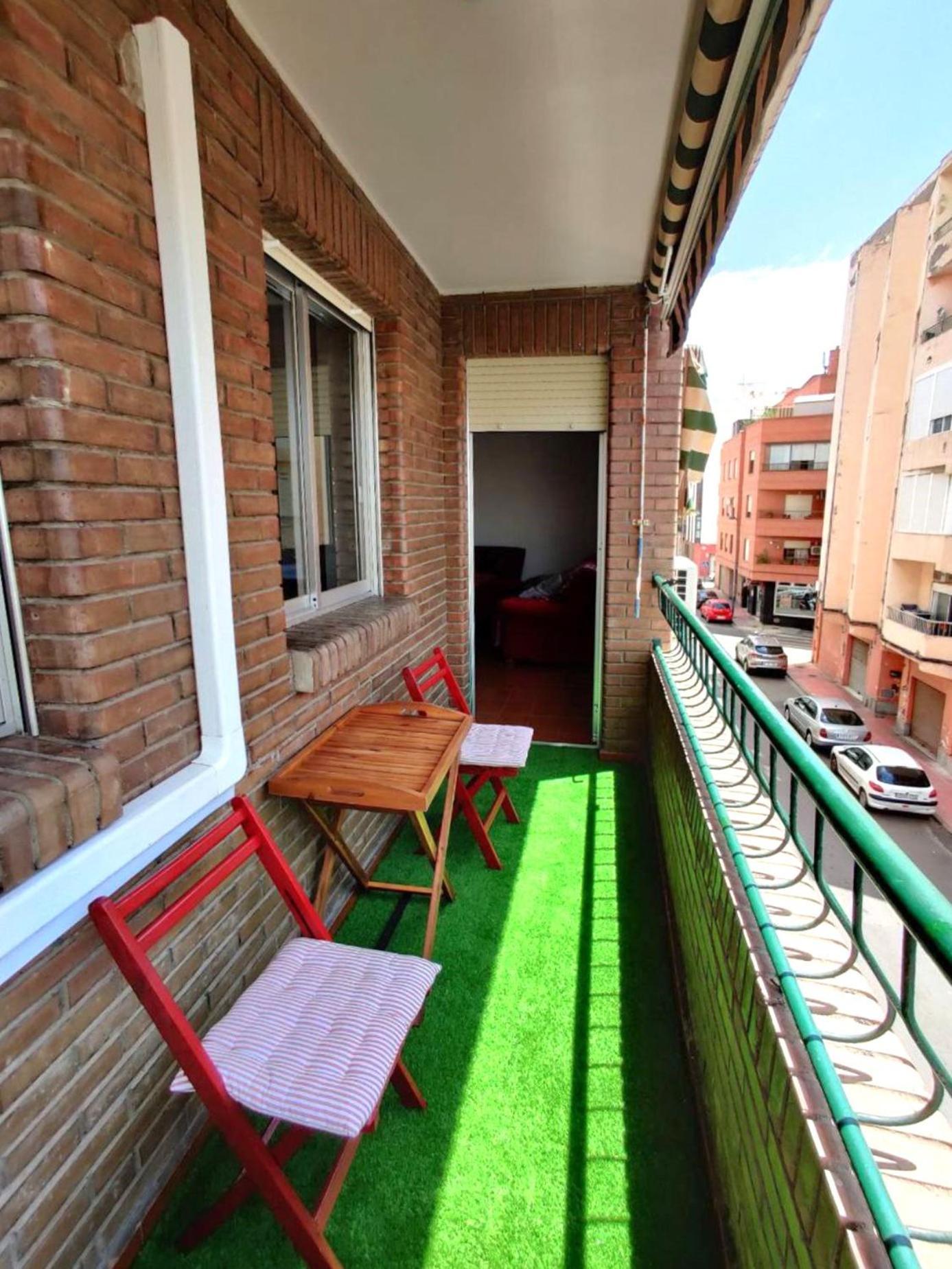 Piso Grande Cerca Playa Con 5 Aires Acondicionados Almería